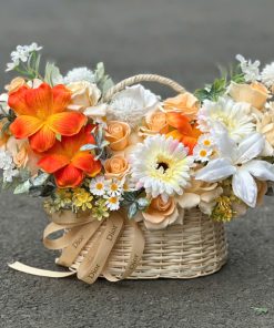Giỏ Hoa Sáp Mix Hoa Ly Đồng Tiền Tone Cam Vintage GH02 TiNi Florist